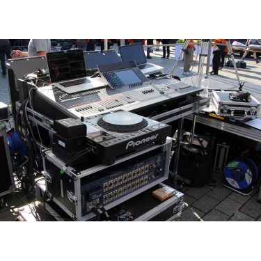 sound-system-hire-Berlin-av-rental-company-Germany-sound-equipment-rentals-01